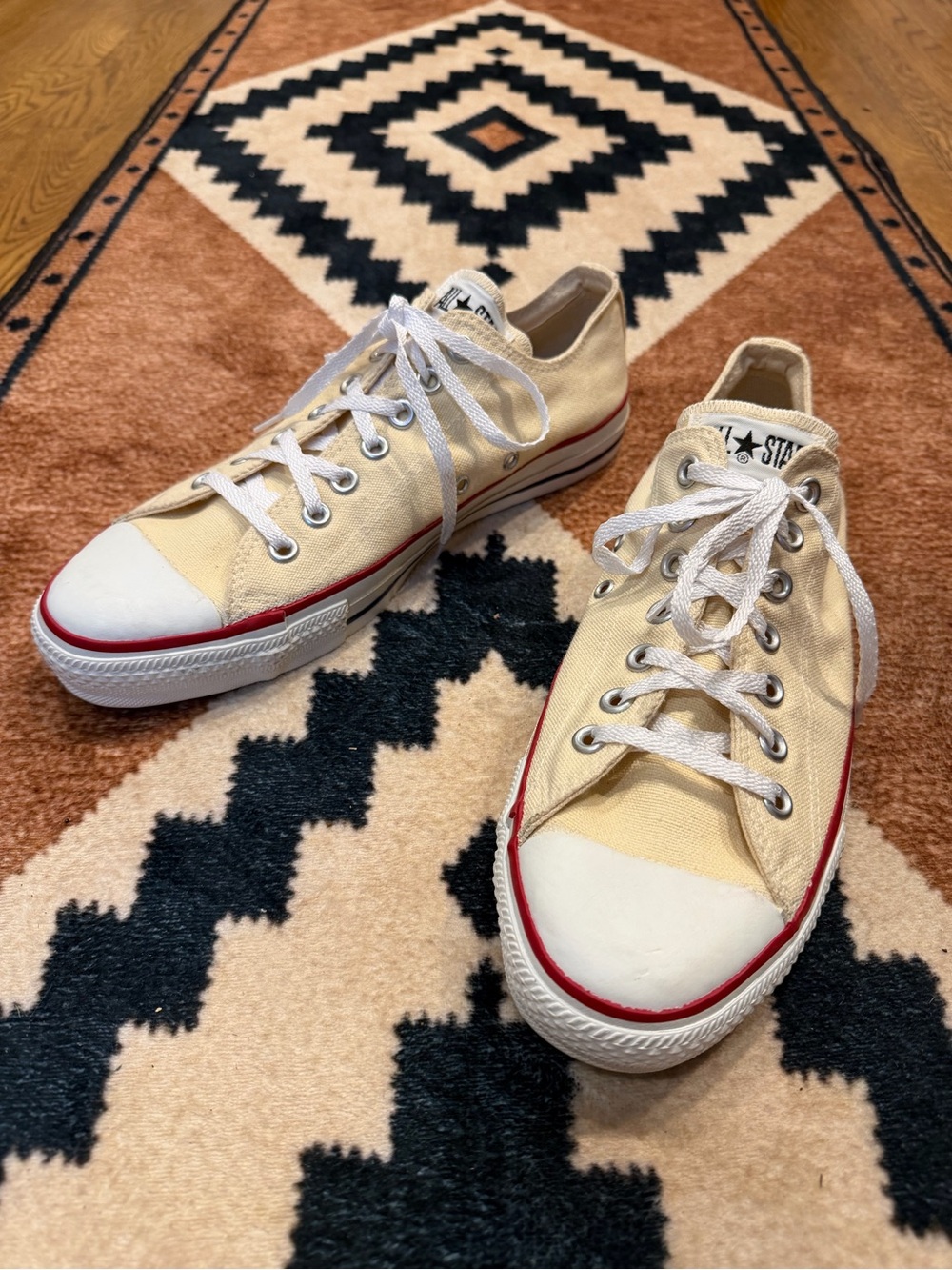 Converse Low Top Sneakers in Cream with Red Stripe